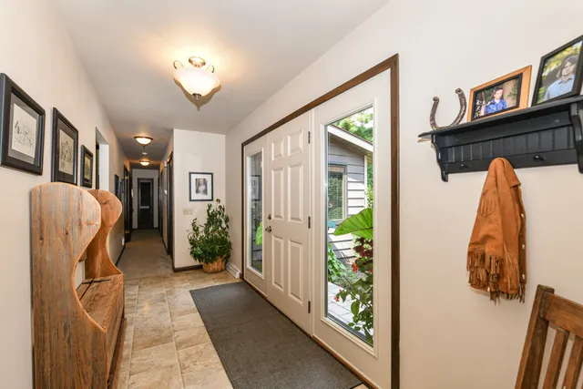 $729,900 | 986 Indian Hills Road, Fontana, WI 53125