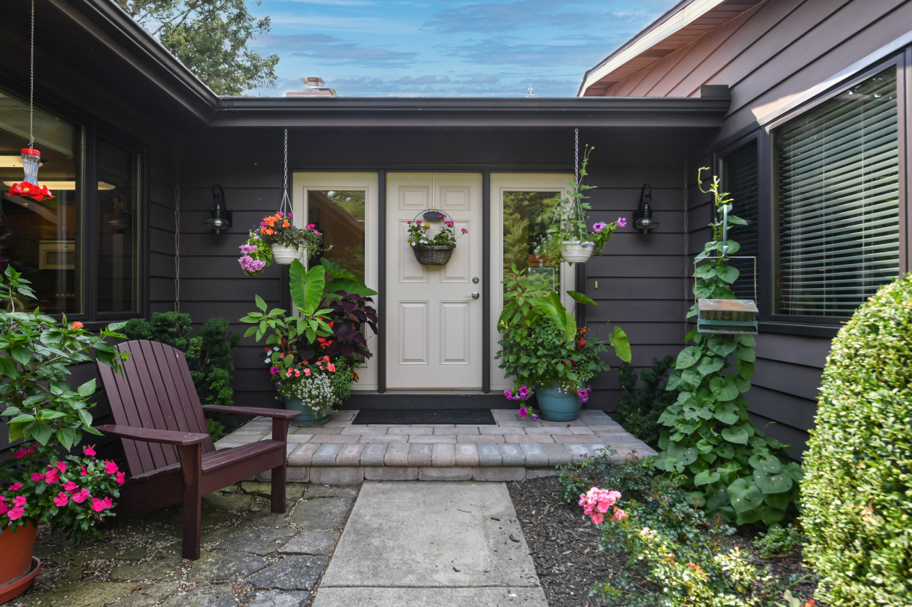 986 Indian Hills Road Fontana, WI 53125 - Photo 51 of 59 Entry