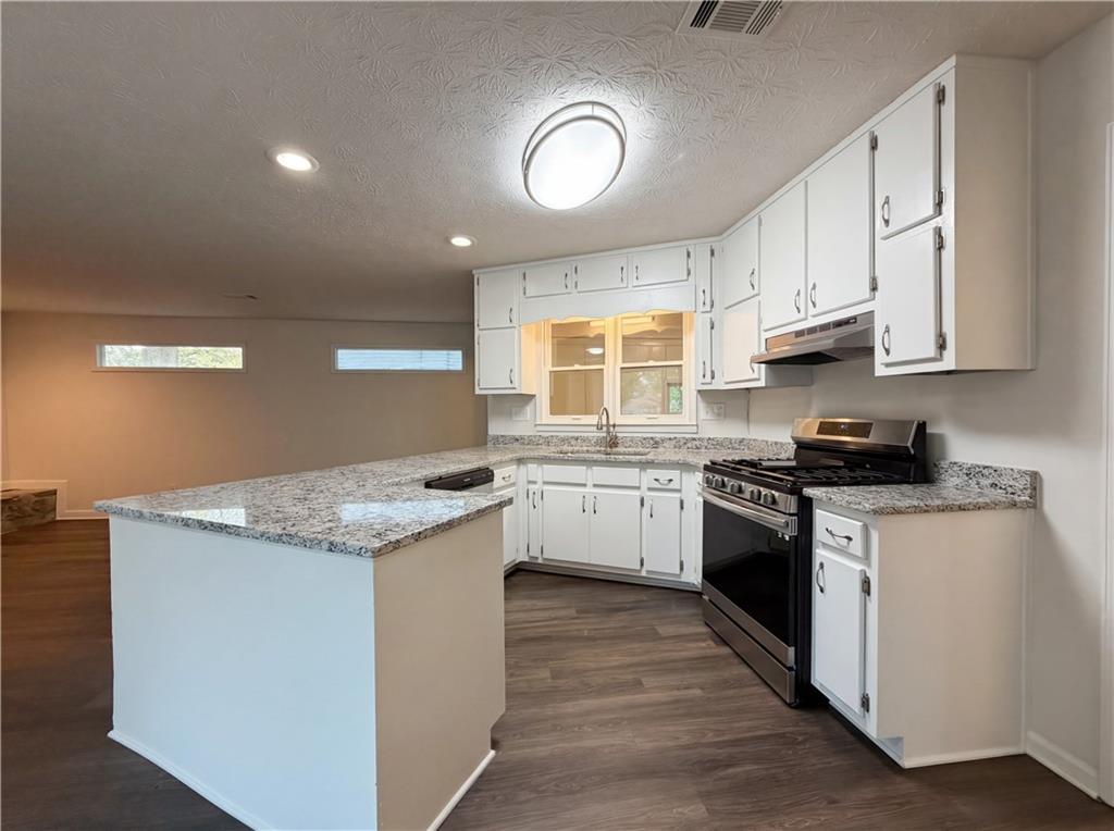 1430 Stoneleigh Hill Road Lithonia, GA 30058 - Photo 2 of 23