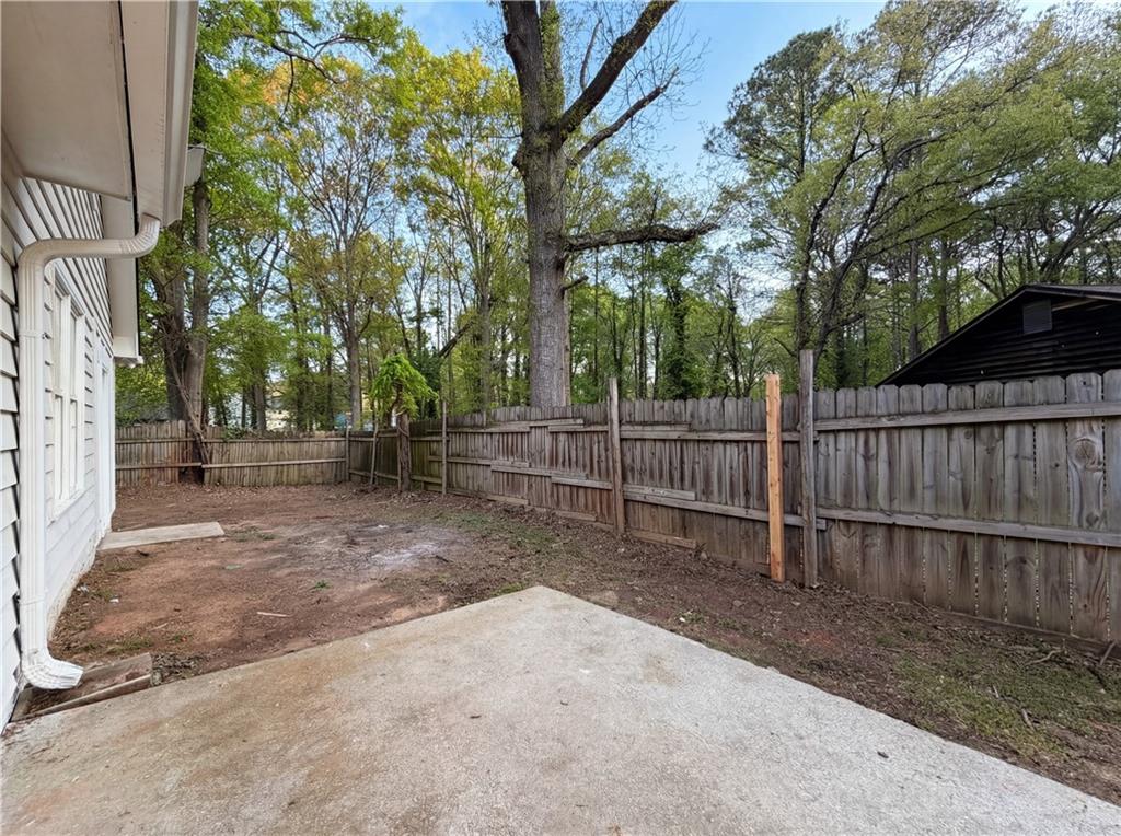 1430 Stoneleigh Hill Road Lithonia, GA 30058 - Photo 22 of 23