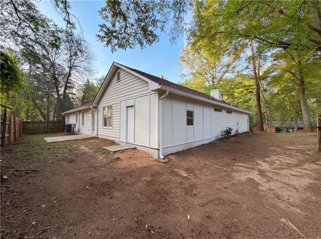 1430 Stoneleigh Hill Road Lithonia, GA 30058 - Photo 5 of 23