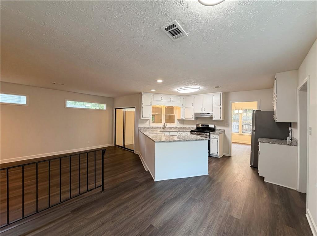 1430 Stoneleigh Hill Road Lithonia, GA 30058 - Photo 8 of 23