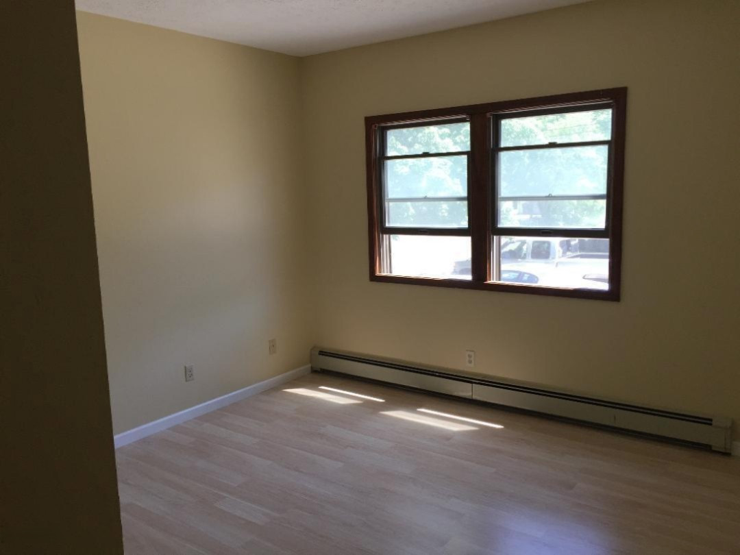 7935 Forest Beach Road Watervliet, MI 49098 - Photo 10 of 14 FBeach Bedroom