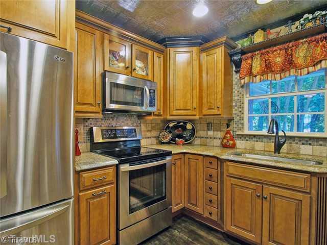 514 Thompson Road Graham, NC 27253 - Photo 2 of 16 Kitchen.