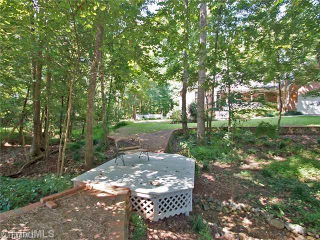 514 Thompson Road Graham, NC 27253 - Photo 16 of 16 Landscaping.