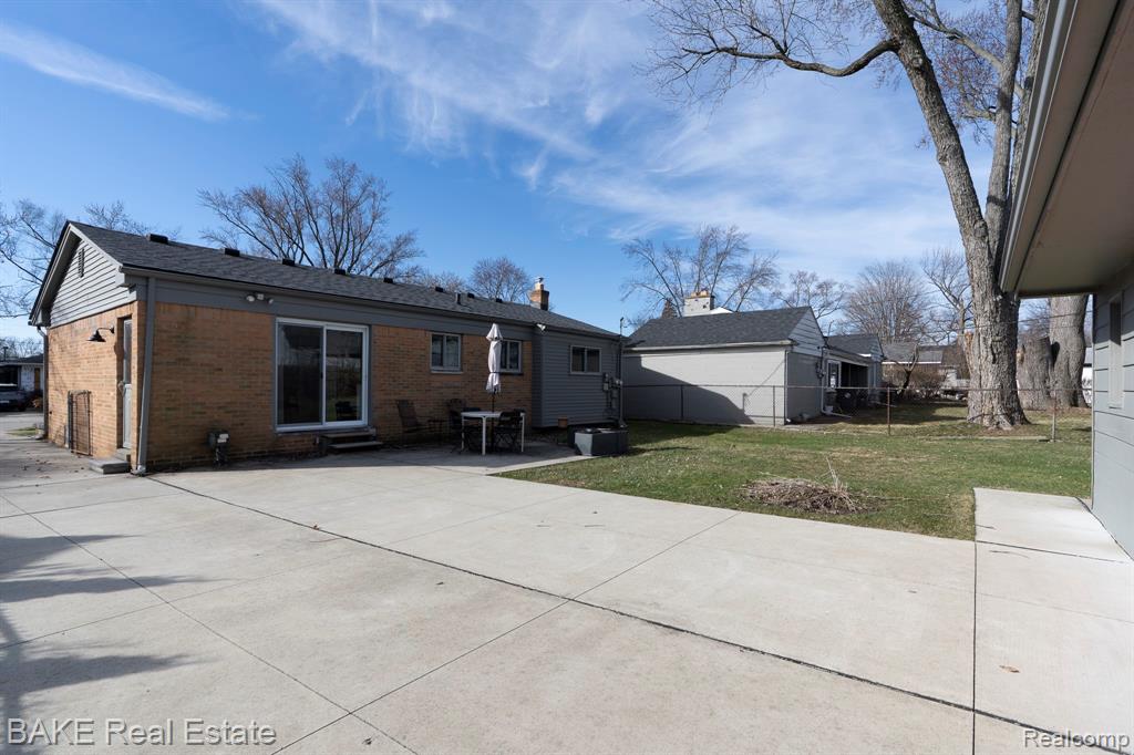 1922 Princeton Road Berkley, MI 48072 - Photo 5 of 30 Gallery Image 5