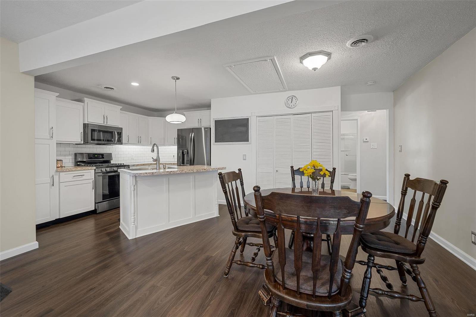4308 Ashby Road St. Ann, MO 63074 - Photo 7 of 35 Gallery Image 7
