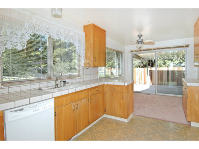 815 Larkin Valley Road Watsonville, CA 95076 - Photo 4 of 13 Gallery Image 4