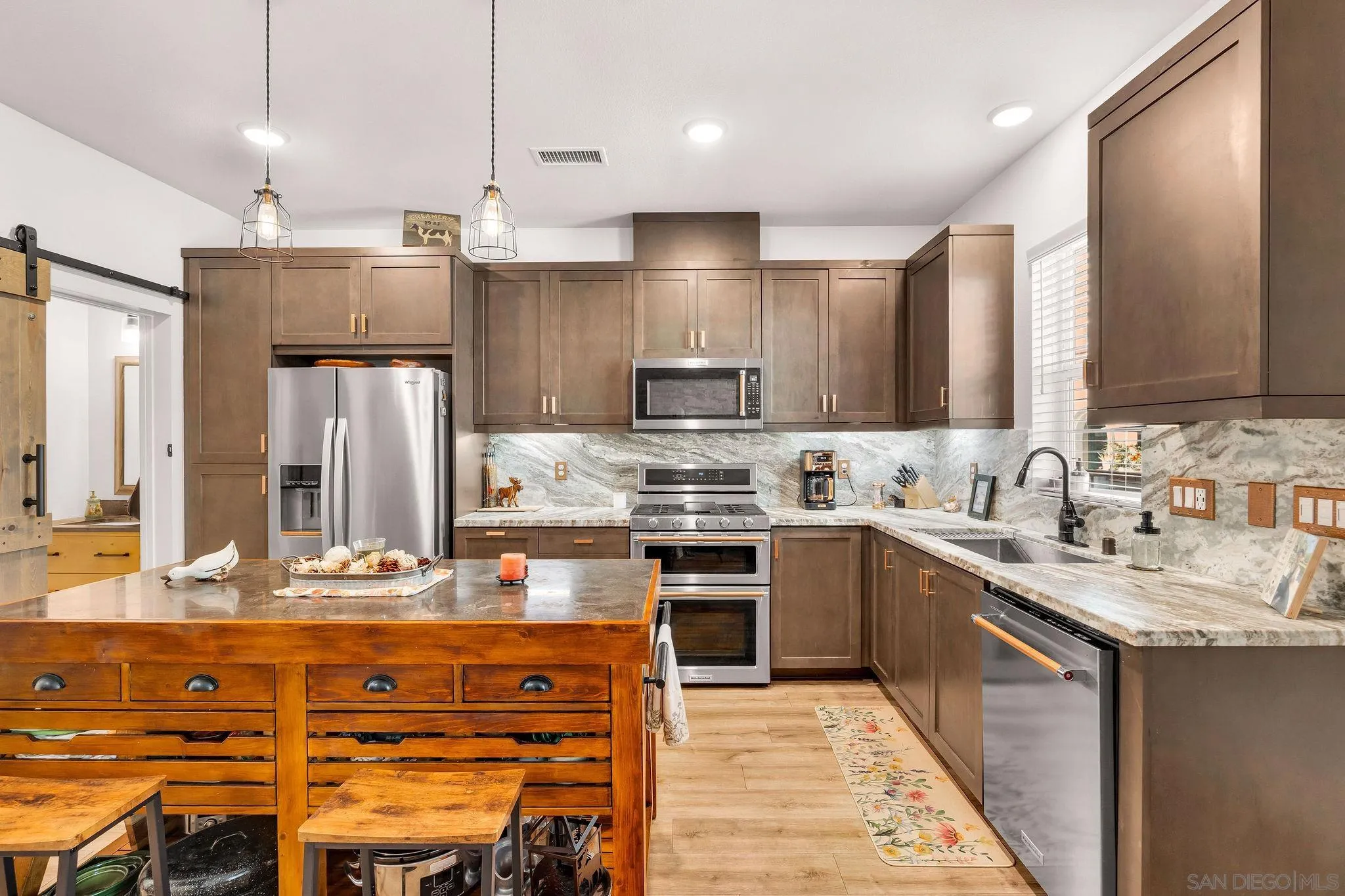 122 Diamante Road San Marcos, CA 92078 - Photo 3 of 21 Kitchen
