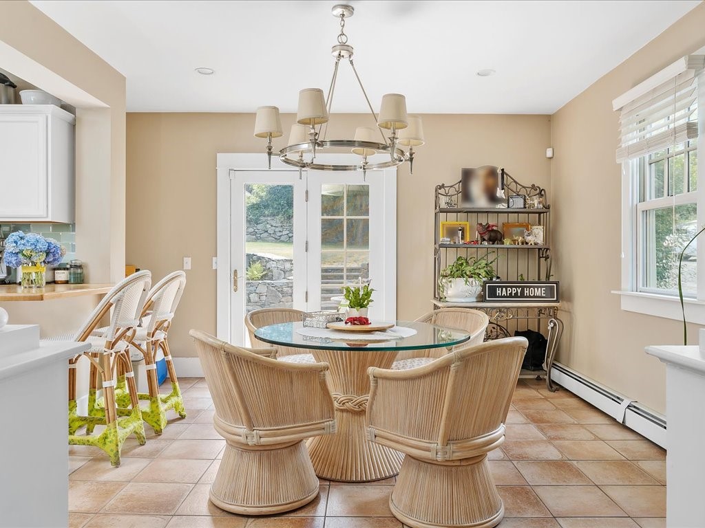 21 Hall Street Warwick, RI 02818 - Photo 13 of 23