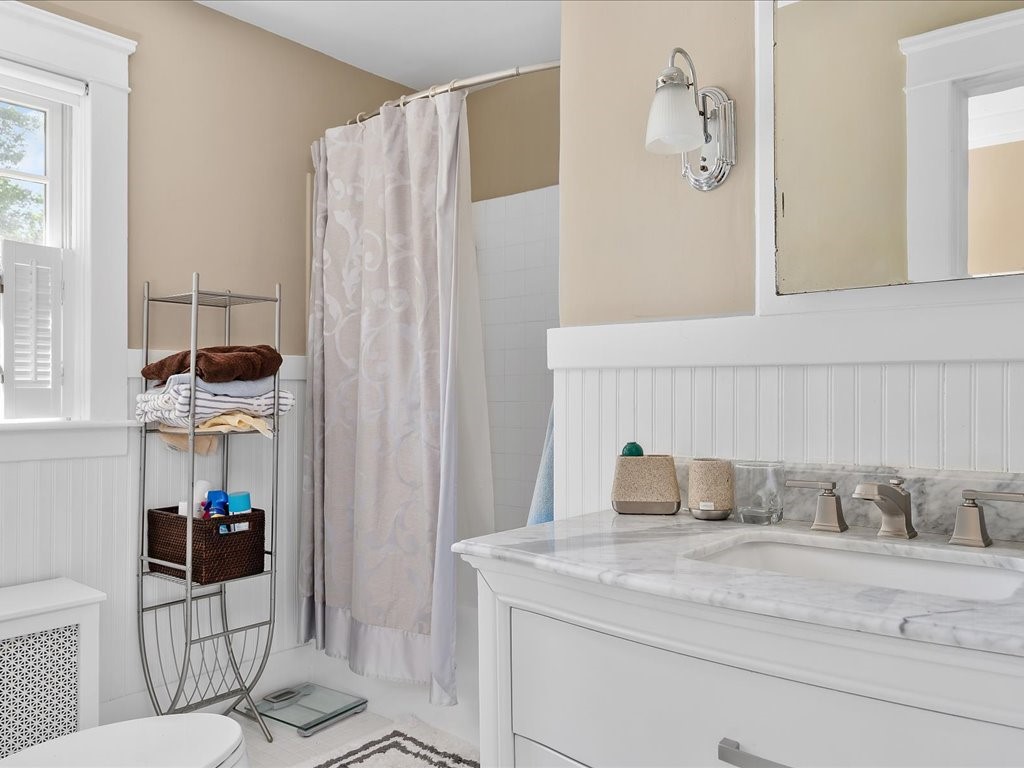 21 Hall Street Warwick, RI 02818 - Photo 15 of 23