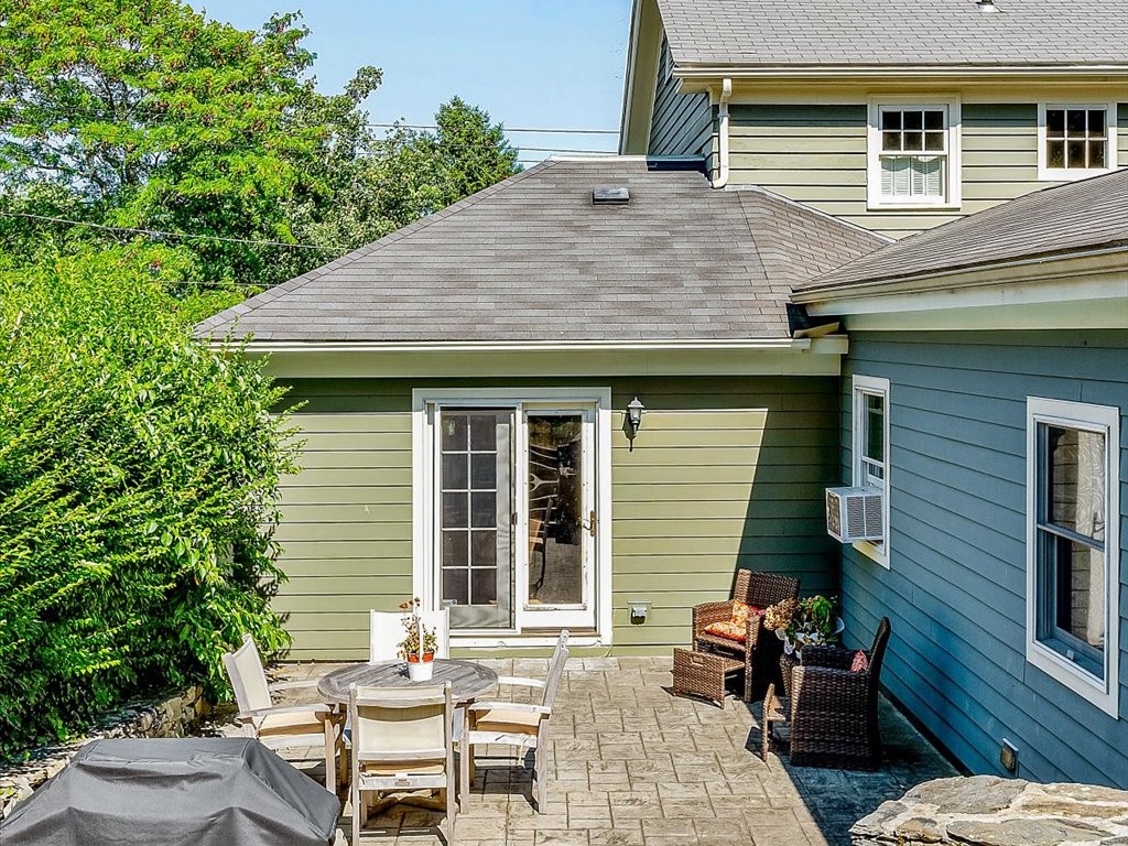 21 Hall Street Warwick, RI 02818 - Photo 22 of 23