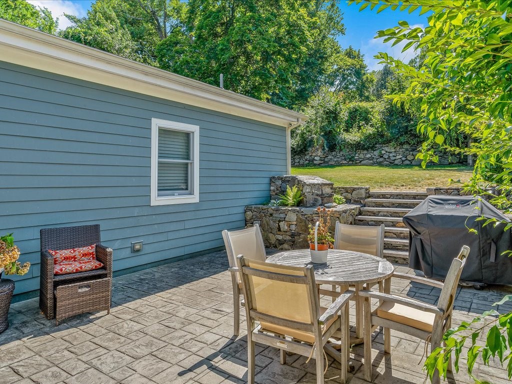 21 Hall Street Warwick, RI 02818 - Photo 23 of 23