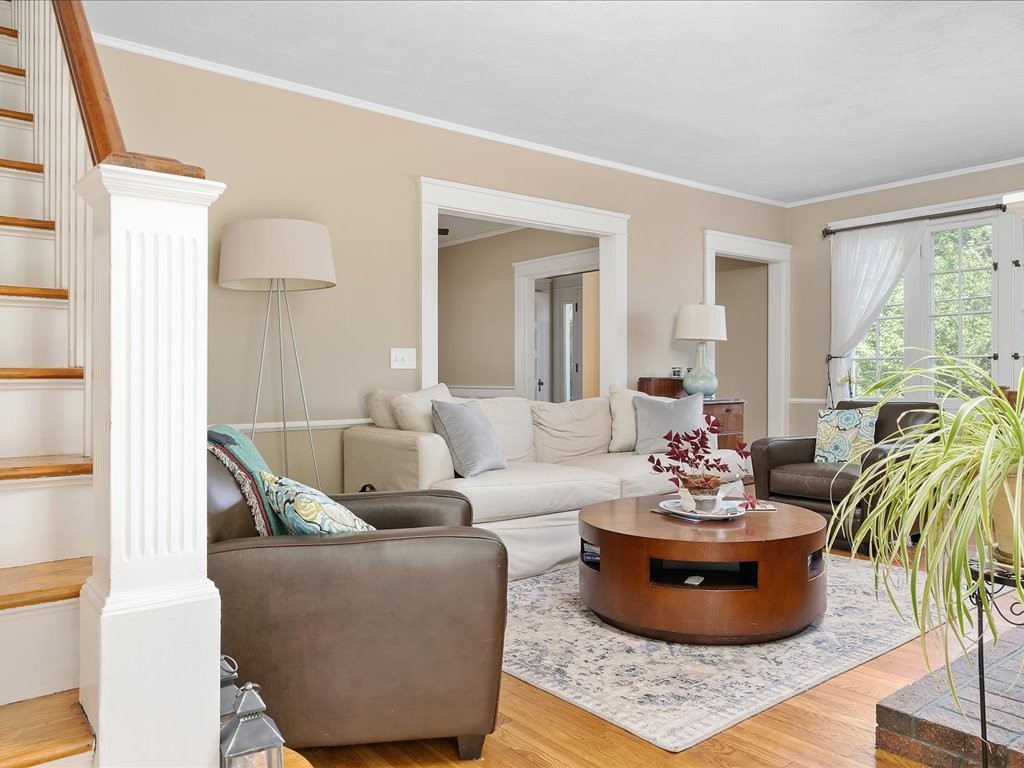 21 Hall Street Warwick, RI 02818 - Photo 6 of 23