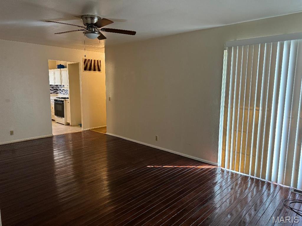 3230 Churchill Drive Florissant, MO 63033 - Photo 5 of 15