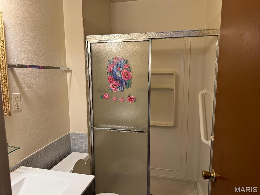 3230 Churchill Drive Florissant, MO 63033 - Photo 9 of 15