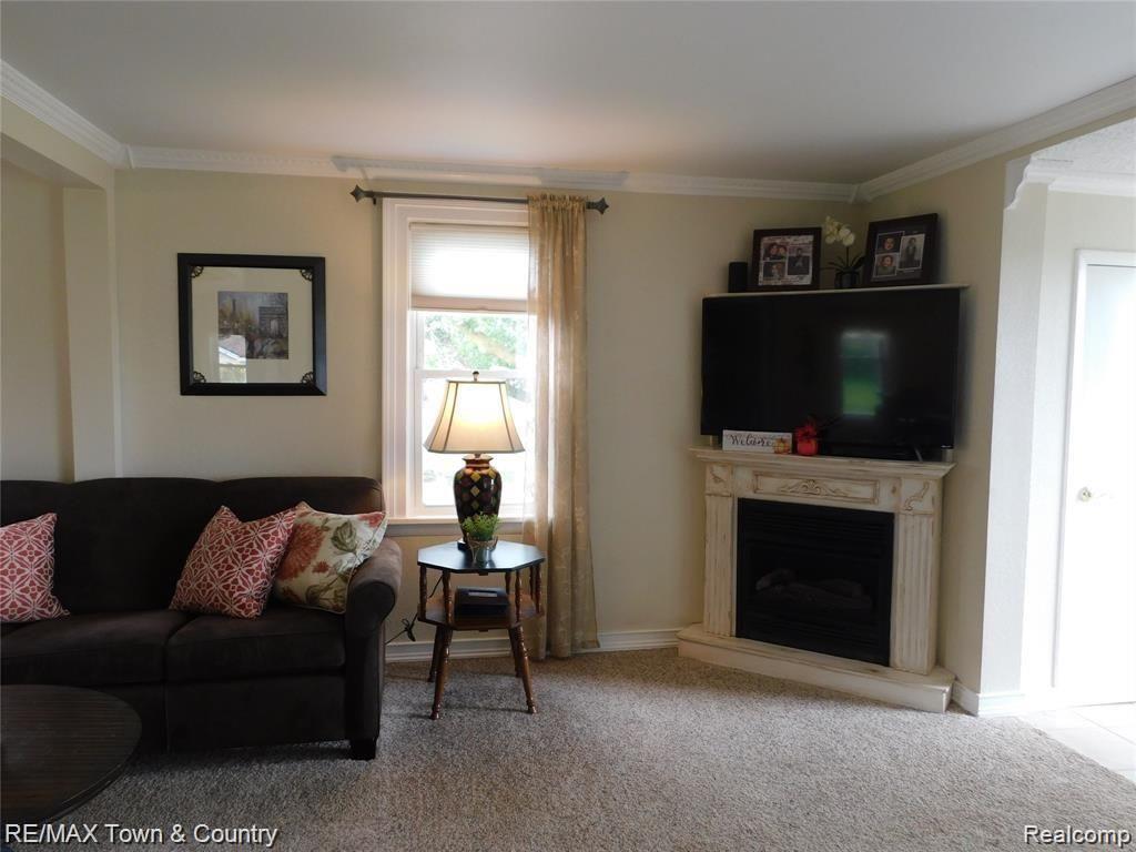 7471 Cook Road Swartz Creek, MI 48473 - Photo 10 of 40 10.jpg