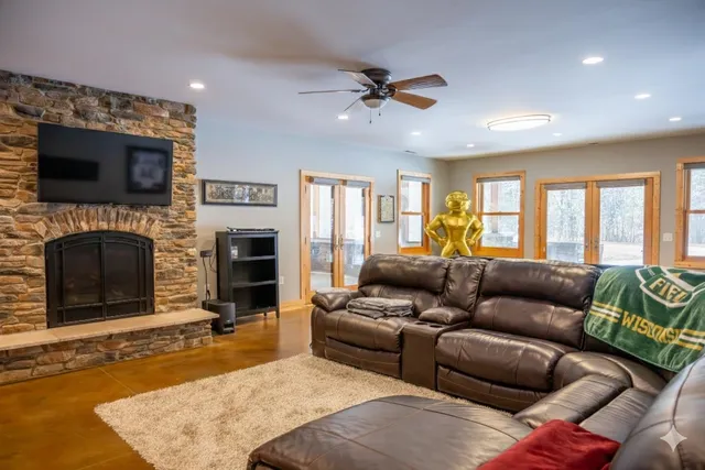 $1,974,000 | 1885 Dakota Junction, Friendship, WI 53934