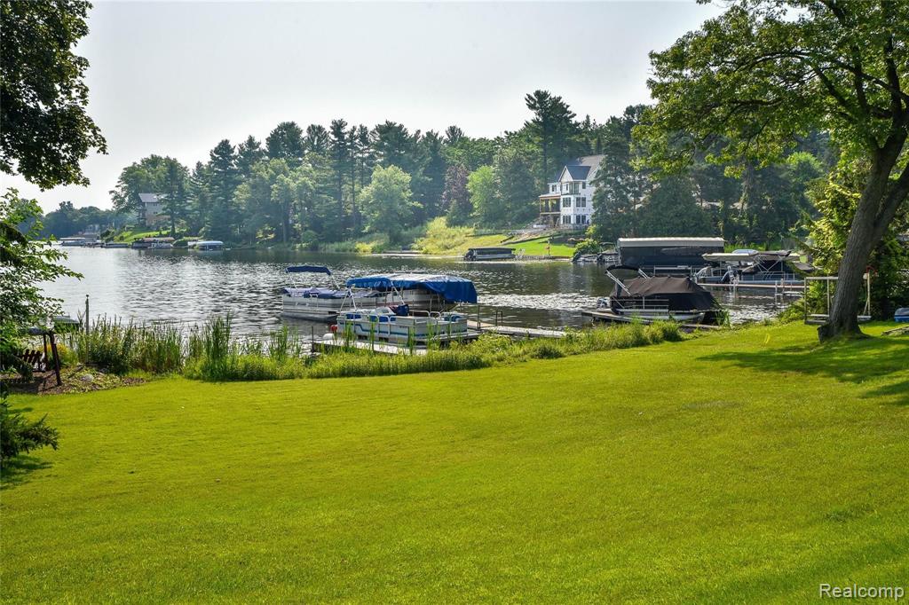 0 Pine Tree Road Waterford, MI 48327 - Photo 15 of 55 Gallery Image 15