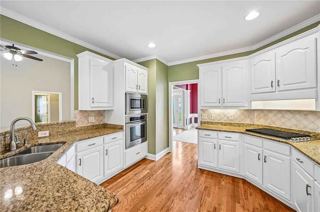 3923 Springtree Lane Hoschton, GA 30548 - Photo 20 of 65