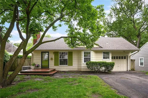 $310,000 | 5005 Sycamore Drive, Roeland Park, KS 66205