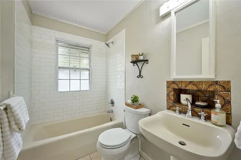 $310,000 | 5005 Sycamore Drive, Roeland Park, KS 66205
