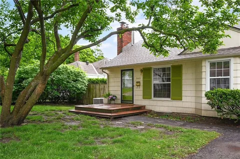 $310,000 | 5005 Sycamore Drive, Roeland Park, KS 66205