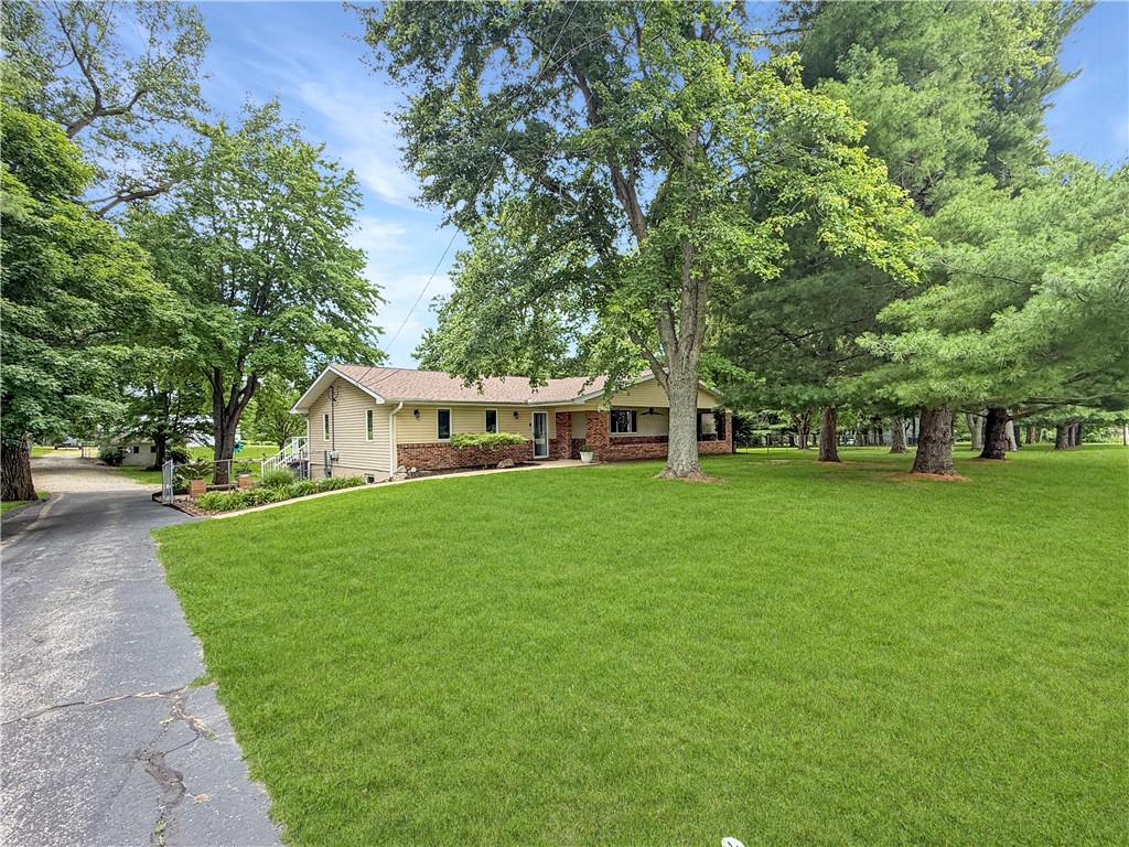 1265 West Ash Avenue Decatur, IL 62526 - Photo 1 of 39