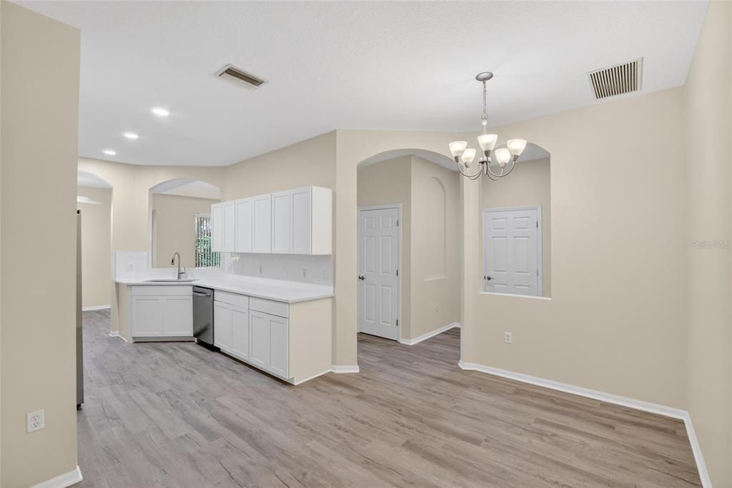 6418 Rosefinch Court, Unit 103 Lakewood Ranch, FL 34202 - Photo 4 of 48