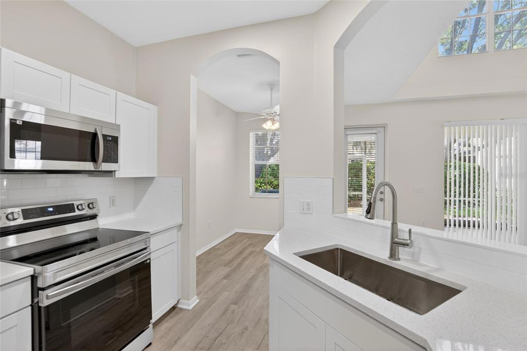 6418 Rosefinch Court, Unit 103 Lakewood Ranch, FL 34202 - Photo 8 of 48
