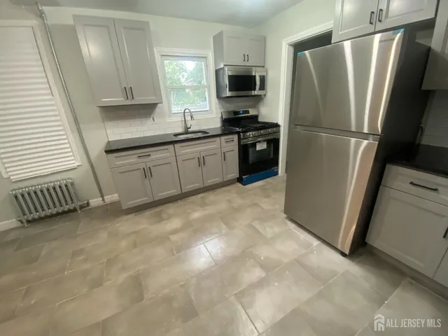 $2,800 | 148 Jones Avenue, New Brunswick, NJ 08901