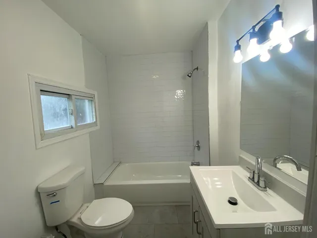 $2,800 | 148 Jones Avenue, New Brunswick, NJ 08901