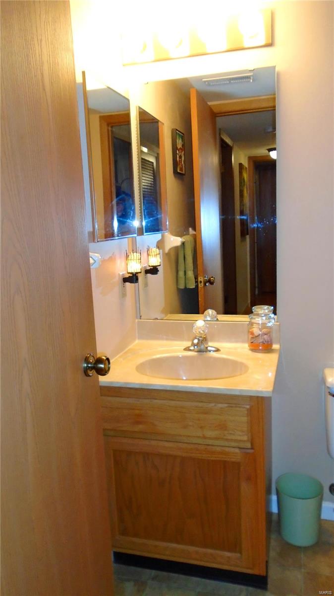 4539 Little Rock Road, Unit F St. Louis, MO 63128 - Photo 17 of 20 Gallery Image 17