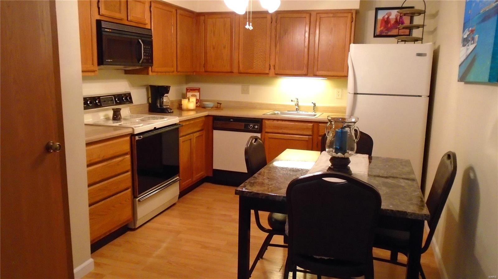 4539 Little Rock Road, Unit F St. Louis, MO 63128 - Photo 7 of 20 Gallery Image 7