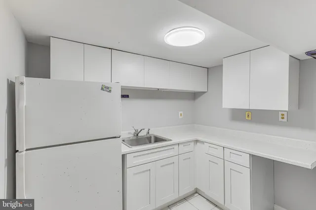 an empty room with a empty space