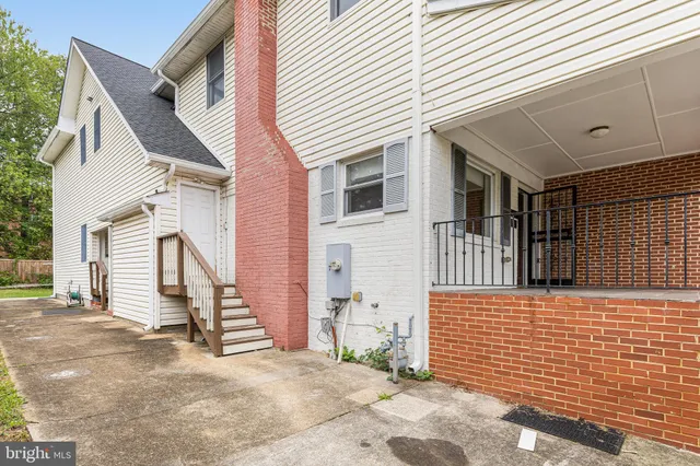 $4,300 | 7412 Marc Drive, Falls Church, VA 22042