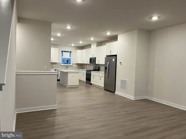 $3,000 | 21 East Front Street, Bridgeport, PA 19405