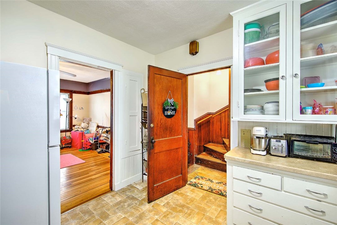 64 Harvard Street Pawtucket, RI 02860 - Photo 5 of 43