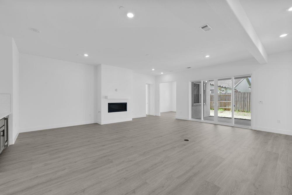 10220 Elara Way Elk Grove, CA 95757 - Photo 5 of 33 10220 Elara Way ~ Ready Now