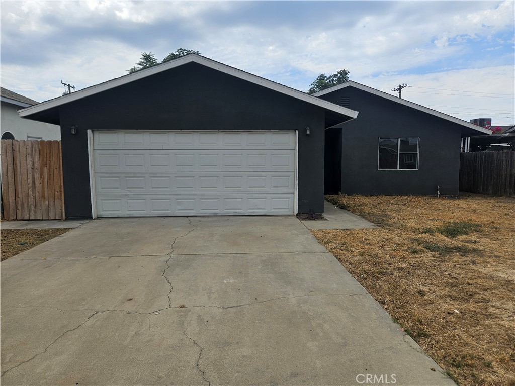 629 South R Street Tulare, CA 93274 - Photo 1 of 1 Gallery Image 1