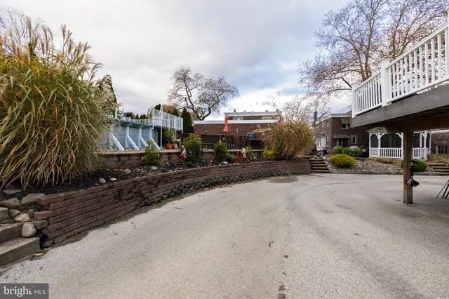 $2,500 | 52 Woodbine Road, Havertown, PA 19083