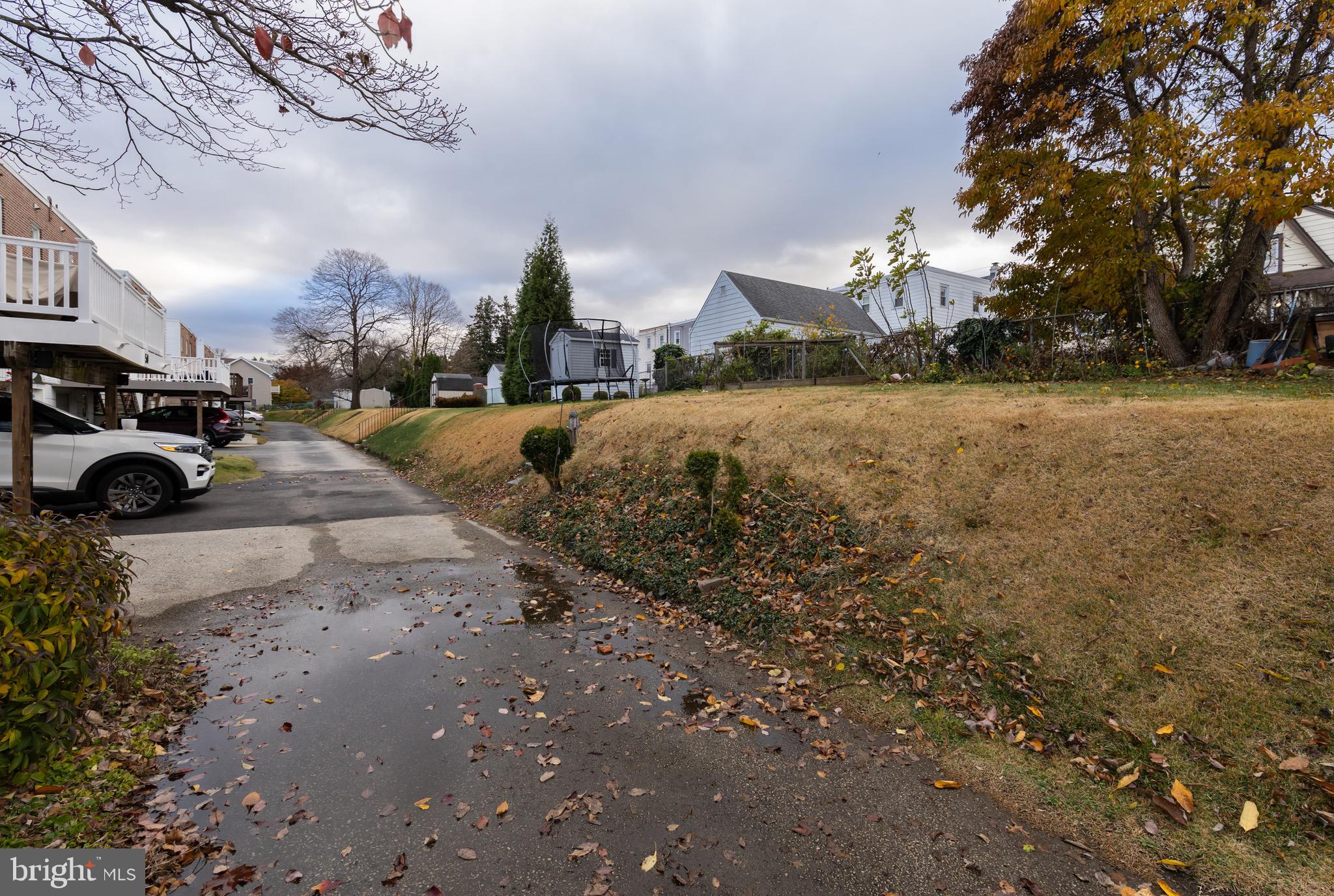 52 Woodbine Road Havertown, PA 19083 - Photo 13 of 38