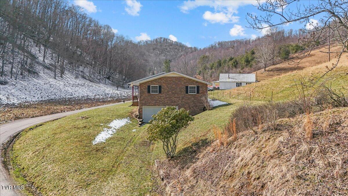 408 Miller Road Trade, TN 37691 - Photo 35 of 42 37-DJI_20250222133509_0517_D
