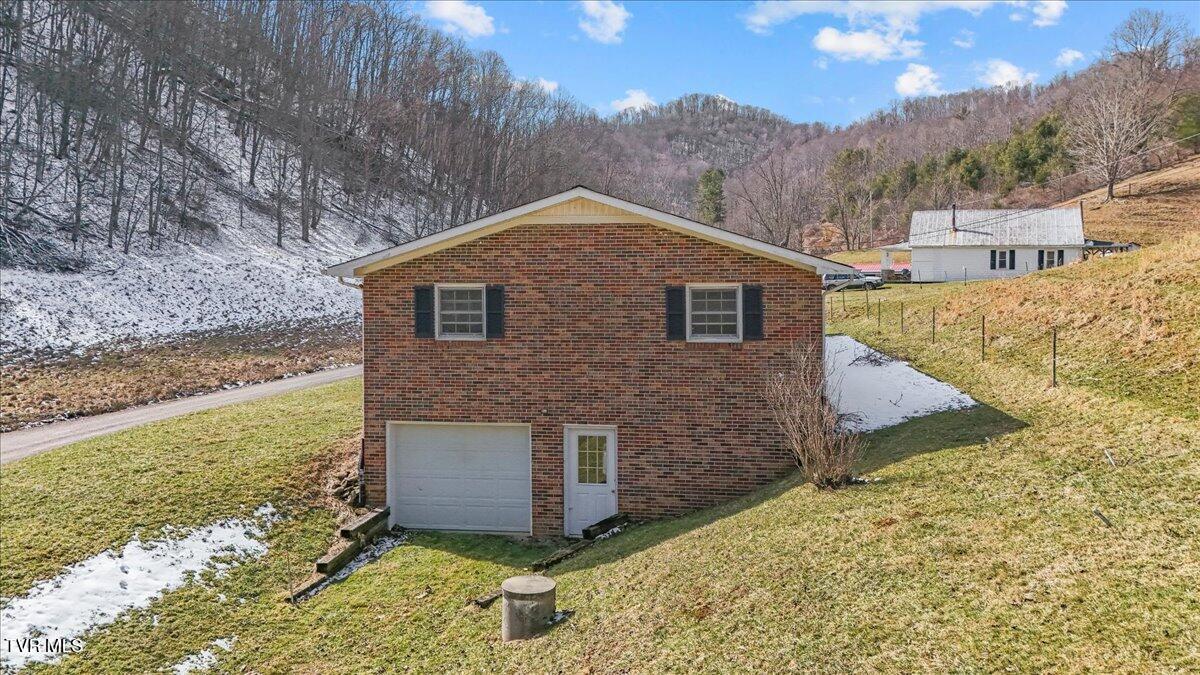 408 Miller Road Trade, TN 37691 - Photo 36 of 42 38-DJI_20250222133528_0520_D