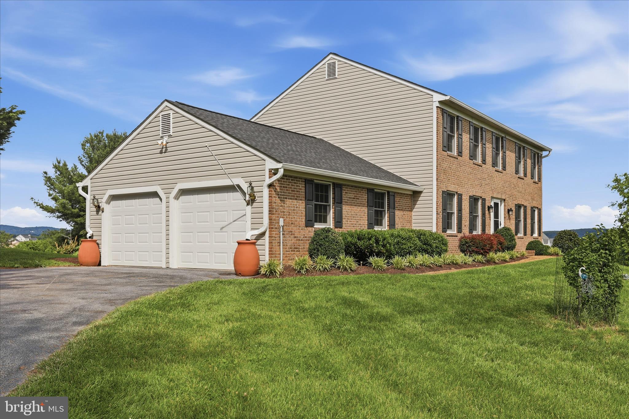 2700 Poffenberger Road Middletown, MD 21769 - Photo 2 of 46 2 Car Side Load Garage