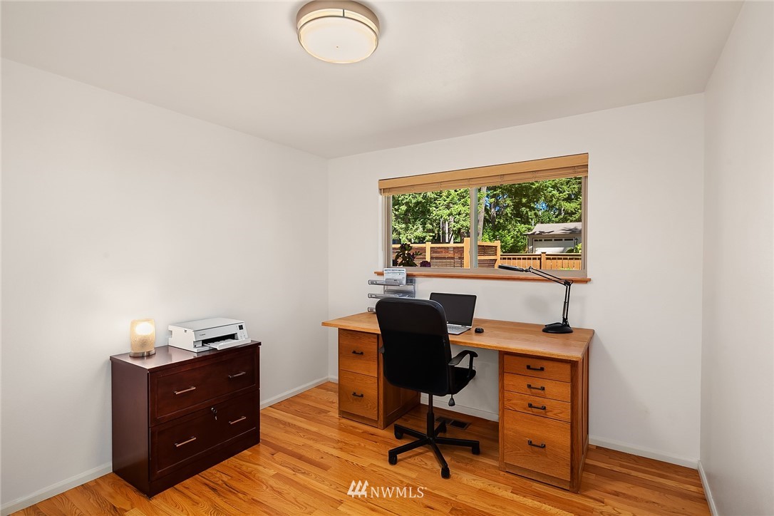 14541 167th Place Southeast Renton, WA 98059 - Photo 13 of 36 Gallery Image 13