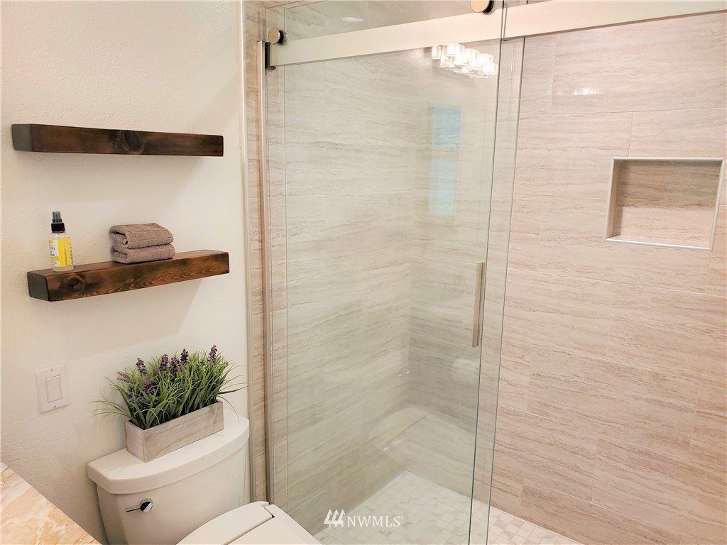 14541 167th Place Southeast Renton, WA 98059 - Photo 19 of 36 Gallery Image 19