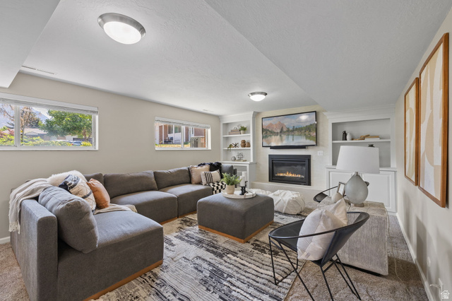 2370 Quail Run Circle East Sandy, UT 84093 - Photo 21 of 54 Living room