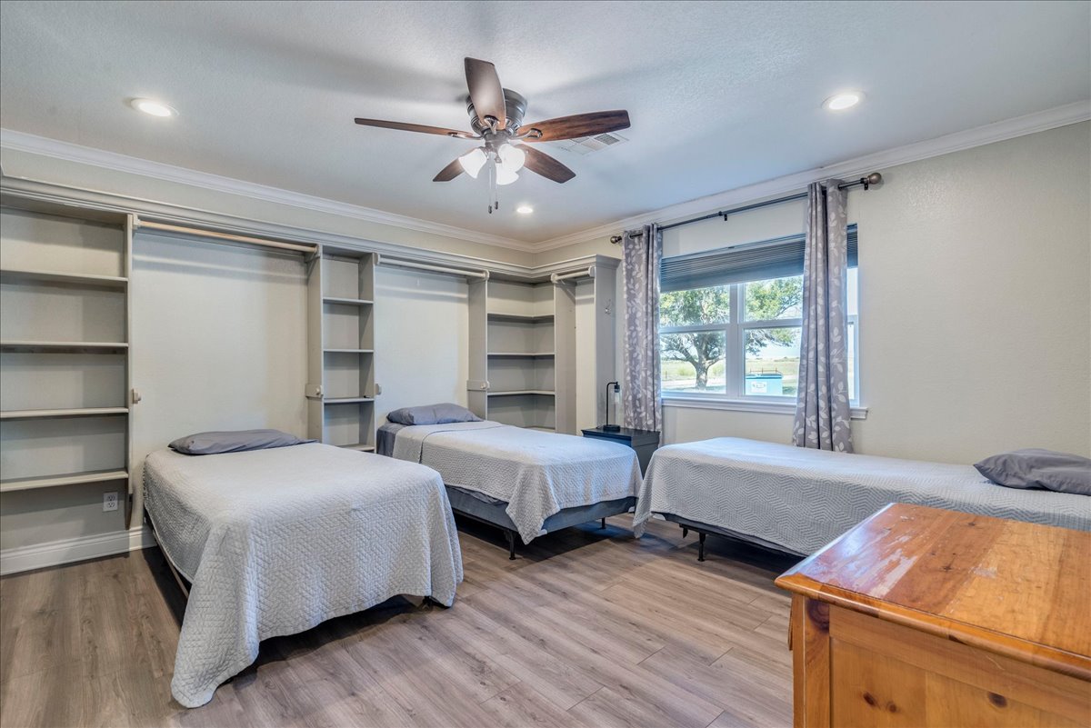 5732 Little Flock Road Temple, TX 76501 - Photo 15 of 40 7 Bedrooms with large walk in closets...all bedrooms are not pictured