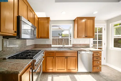 $1,268,000 | 300 Bridgeside Circle, Danville, CA 94506